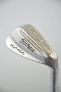 Titleist Tour Model PW Iron R Flex