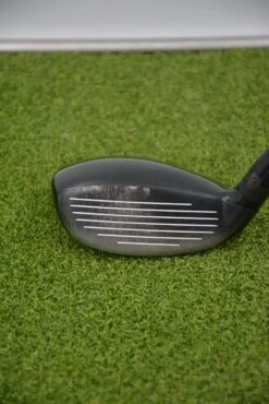 Titleist 913H 24 Degree Hybrid R Flex -Finest Golf Store 7CF2A79D B621 4AE7 BDAF EE4327457063