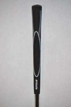 Lefty Strata Plus PW -Finest Golf Store DSC 0229 1 31d050bd bd32 4cb3 9554 00a2e5f78b8a